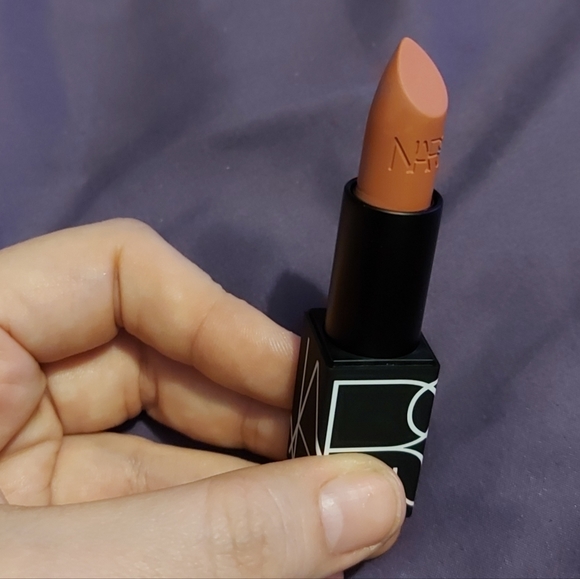 NARS Lipstick - Picture 2 of 4